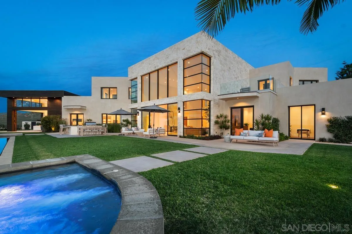 18490 Lago Vista Rancho Santa Fe, CA 92067 - Photo 8 of 28