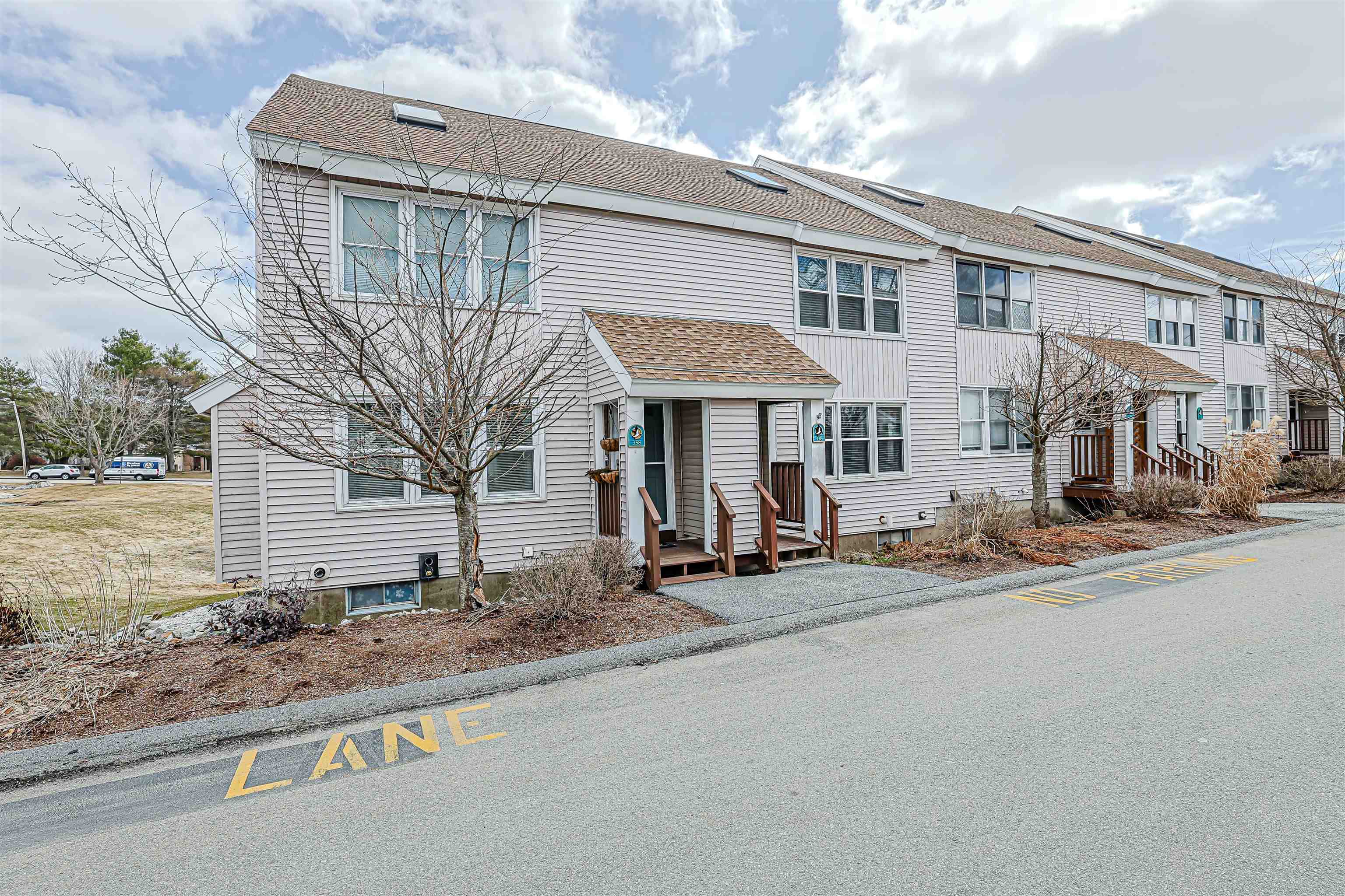 356 Circle Road Manchester, NH 03103 - Photo 3 of 31 Gallery Image 3