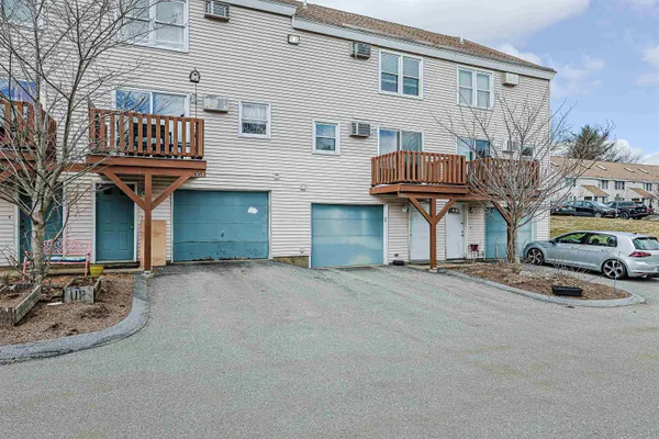 $349,900 | 356 Circle Road, Manchester, NH 03103