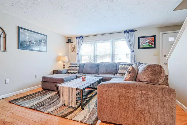 $349,900 | 356 Circle Road, Manchester, NH 03103