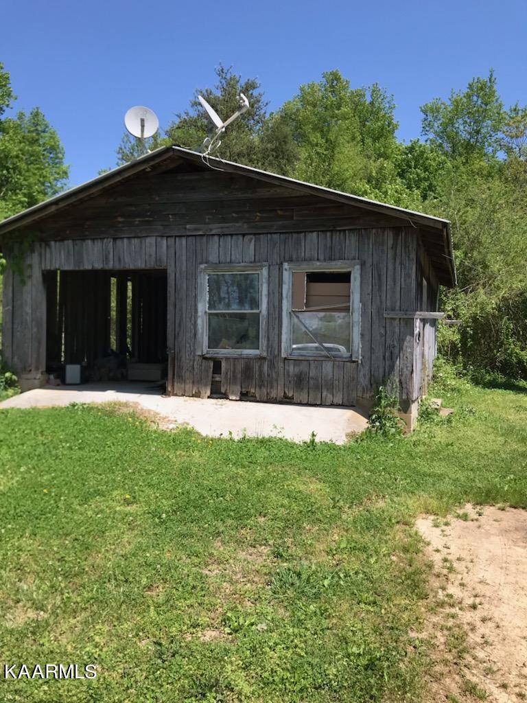 580 Ridge Road Madisonville, TN 37354 - Photo 1 of 2 garage