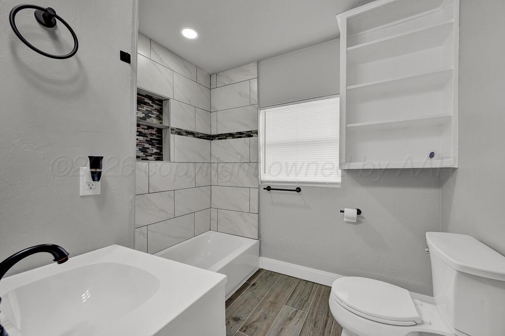 906 North Pierce Street Amarillo, TX 79107 - Photo 9 of 24 Bathroom 2