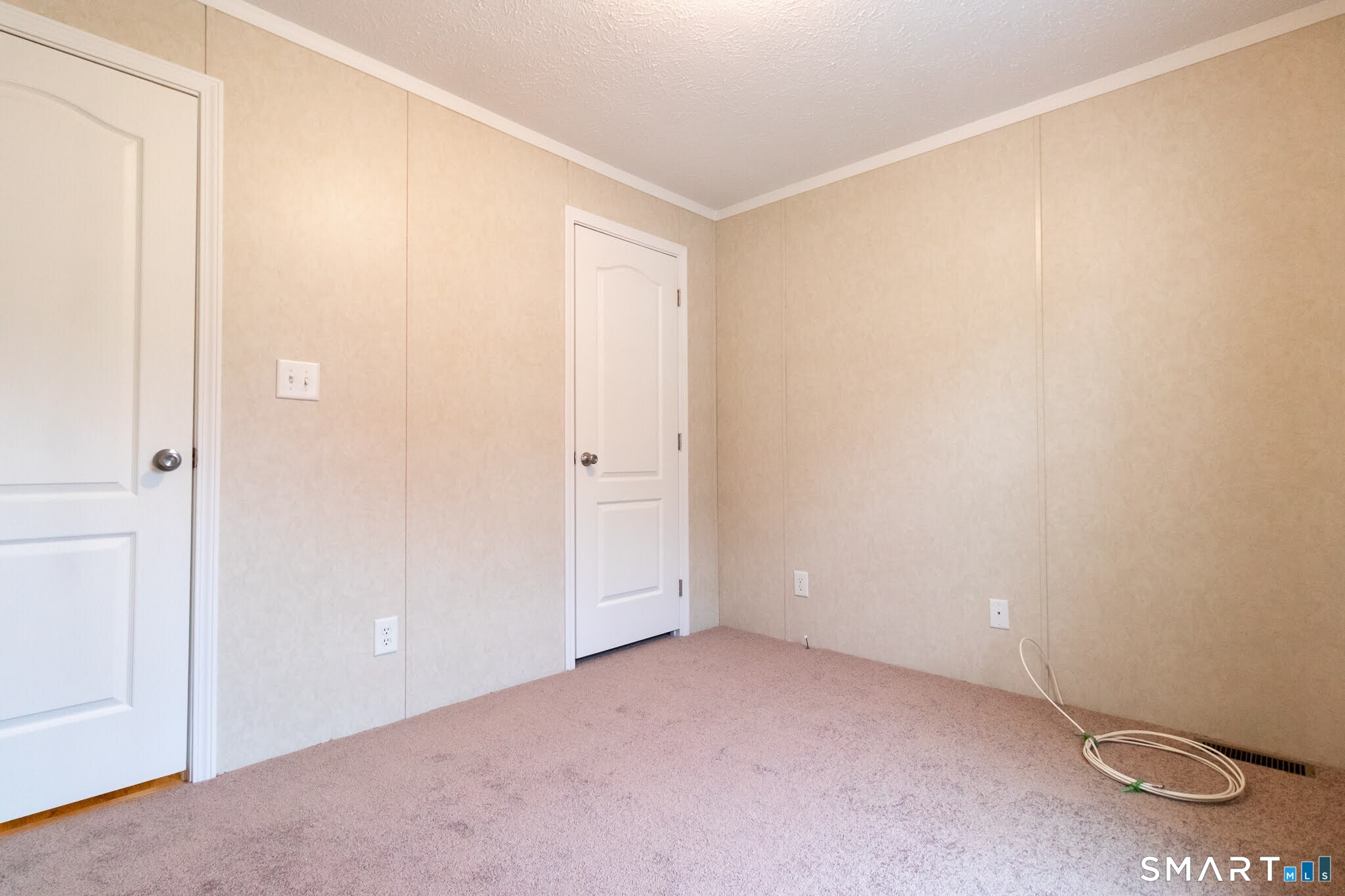 39 Riverside Drive Southington, CT 06489 - Photo 33 of 40 a view of an empty room