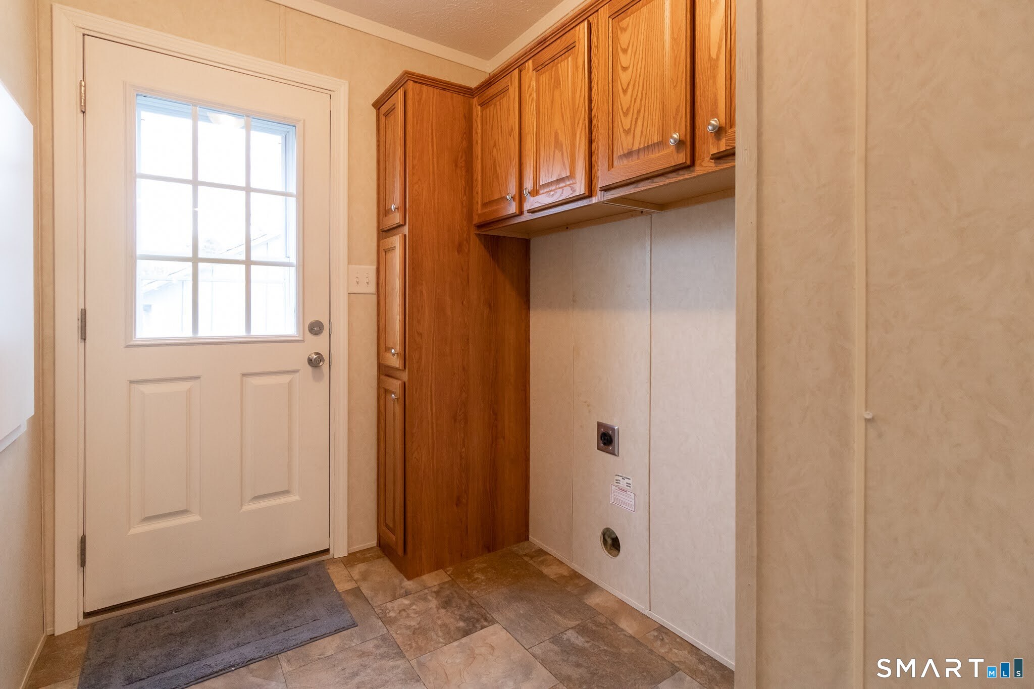 39 Riverside Drive Southington, CT 06489 - Photo 40 of 40 a view of front door with hallway