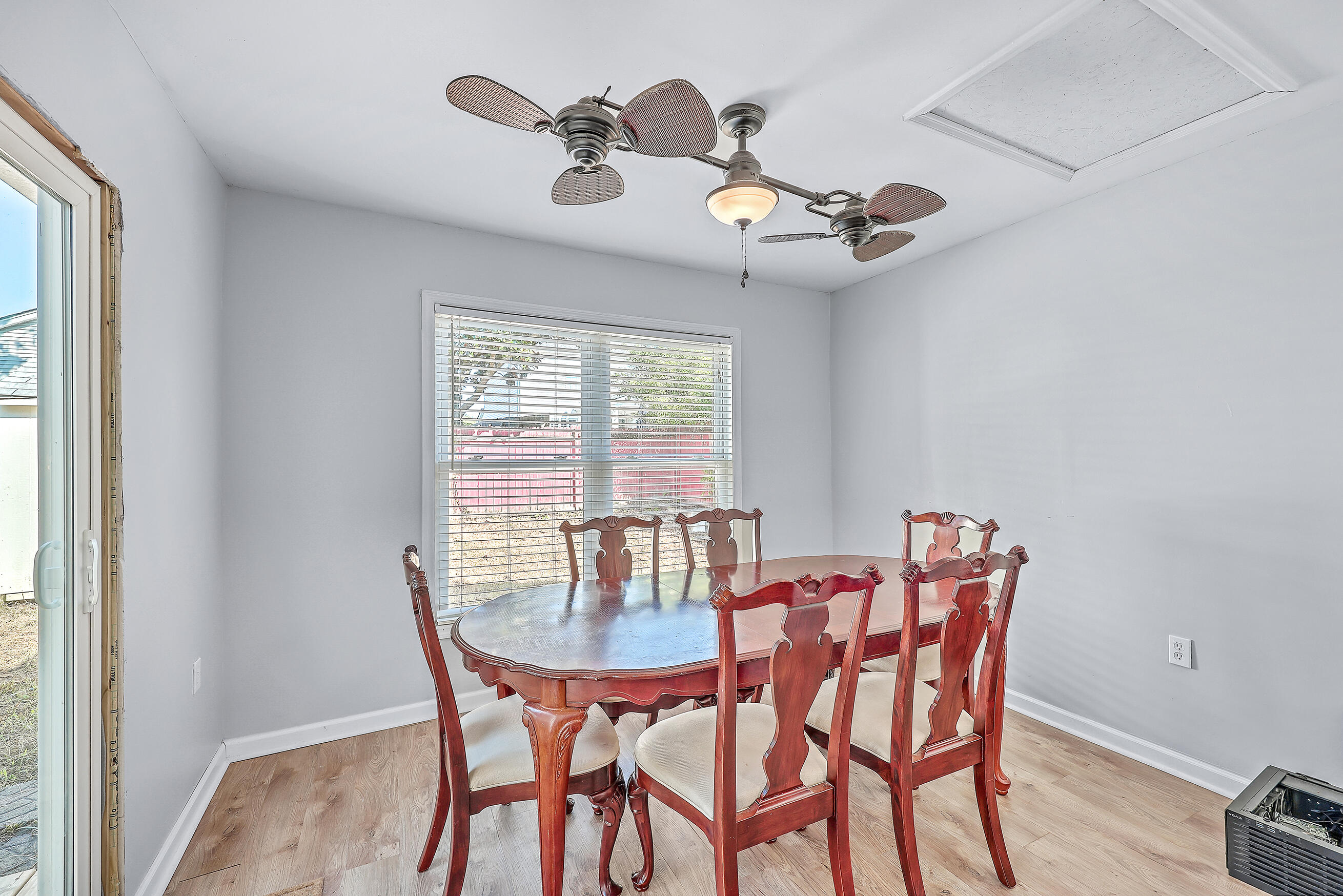118 2 Pond Loop Ladson, SC 29456 - Photo 5 of 23 ZYN_4901_2_3_4_5_6_7