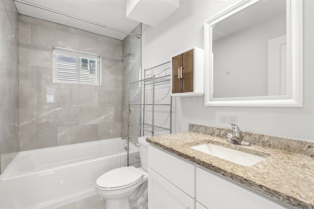 415 Danforth Street Taunton, MA 02780 - Photo 15 of 42