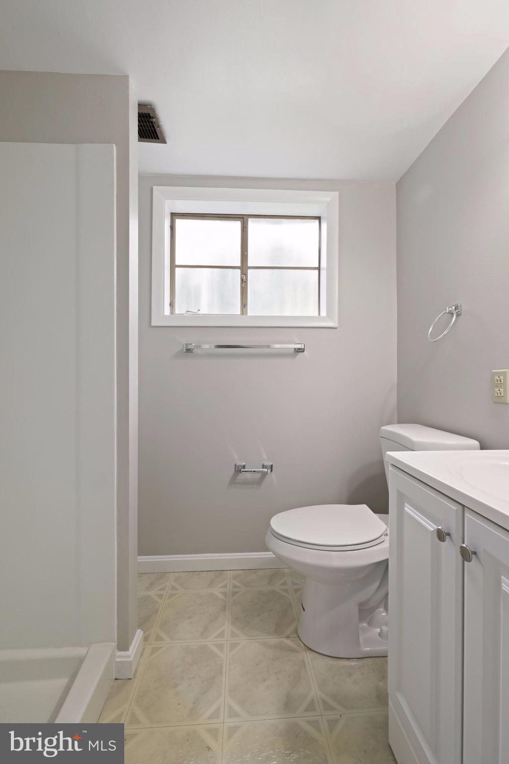 4014 Jeffry Street Silver Spring, MD 20906 - Photo 20 of 25 Full Bath #2 w/ New Vanity, Lighting and Fixtures