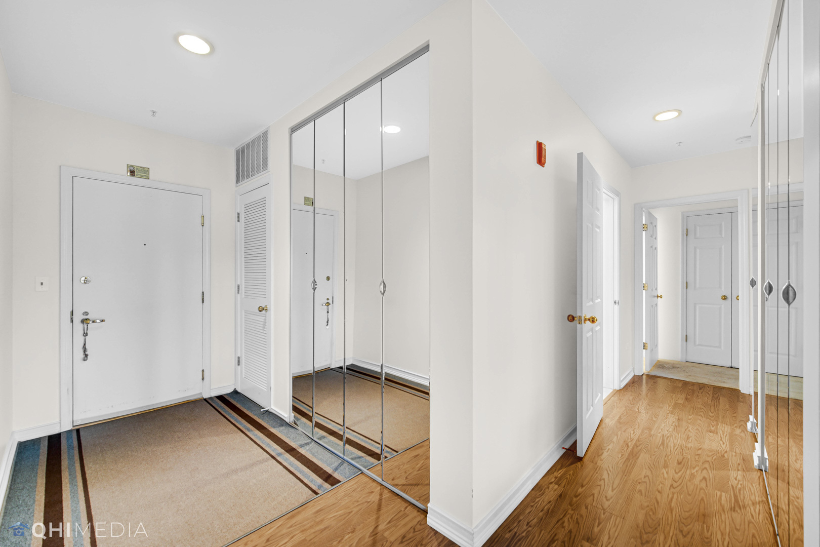 840 Weidner Road, Unit 403 Buffalo Grove, IL 60089 - Photo 2 of 24 Gallery Image 2
