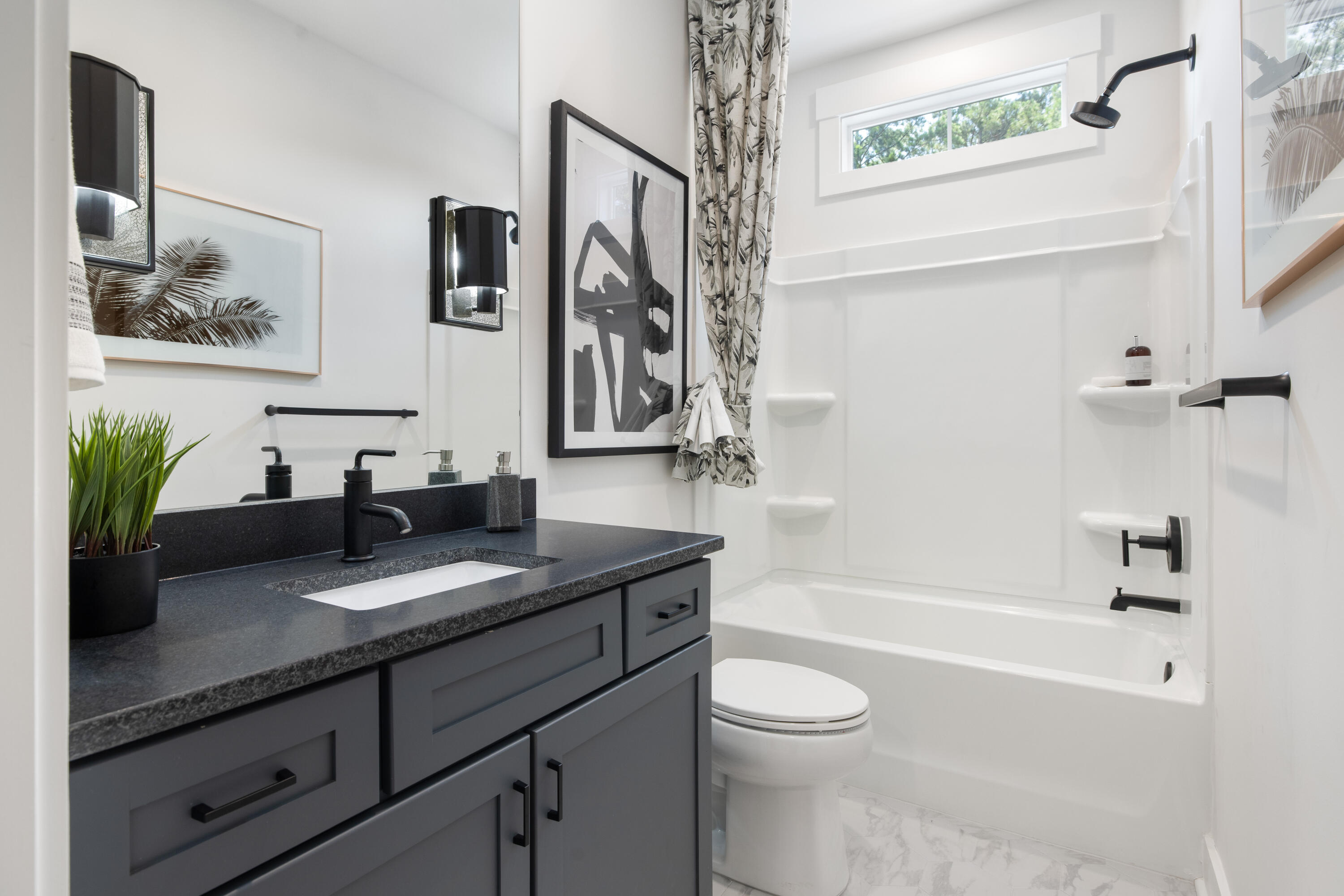 237 Newsday Street Charleston, SC 29492 - Photo 8 of 13 Layla Secondary Bathroom