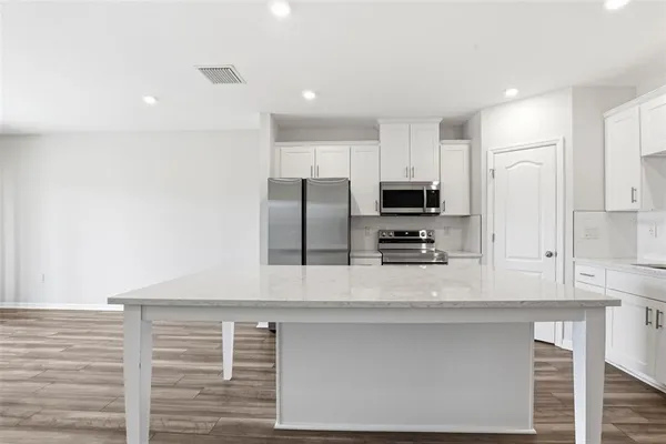 $2,200 | 10715 Ironwood Tree Way, San Antonio, FL 33576