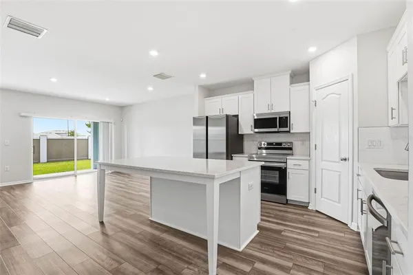 $2,200 | 10715 Ironwood Tree Way, San Antonio, FL 33576