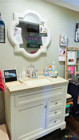 $291,900 | 40 Cypress Valley Road, Cuero, TX 77954