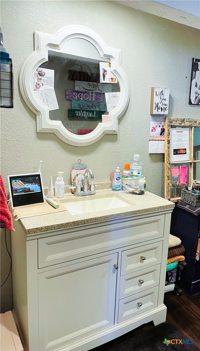 40 Cypress Valley Road Cuero, TX 77954 - Photo 9 of 24 a utility room with a washer and dryer
