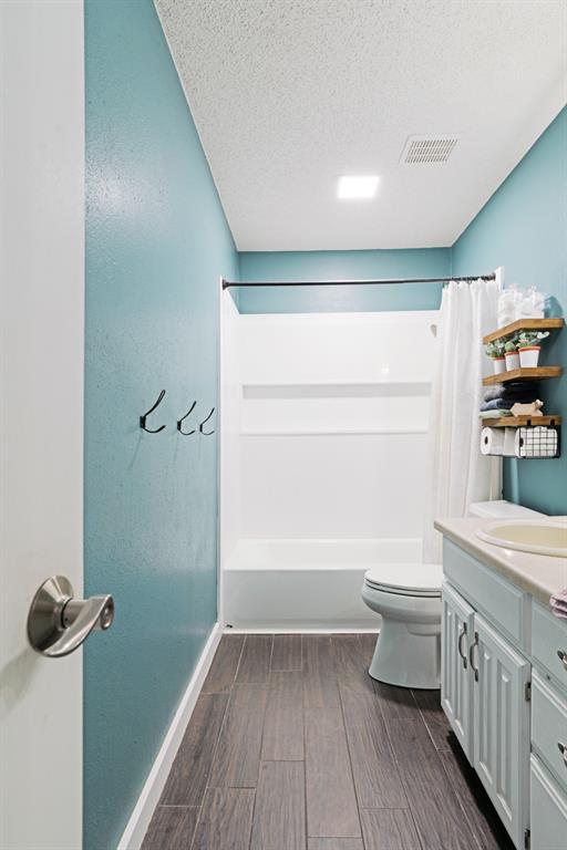 32 County Road Powderly, TX 75473 - Photo 17 of 25