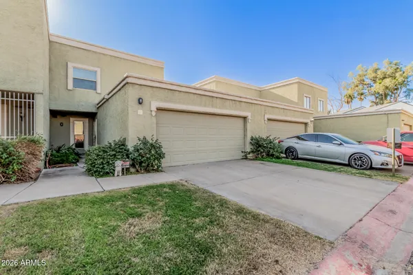 $324,900 | 815 East Grovers Avenue, Unit 25, Phoenix, AZ 85022