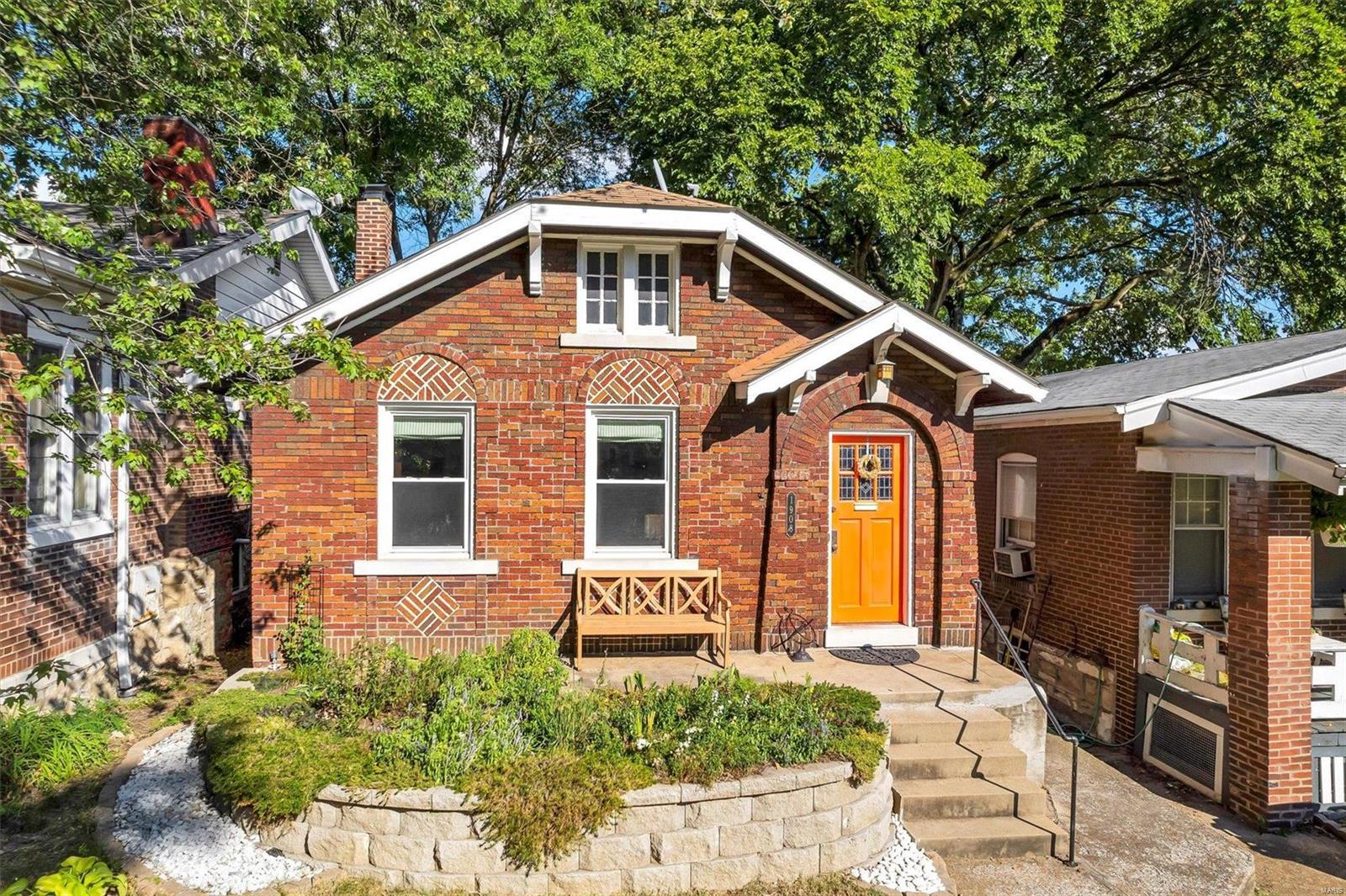 1908 Mitchell Place St. Louis, MO 63139 - Photo 3 of 58