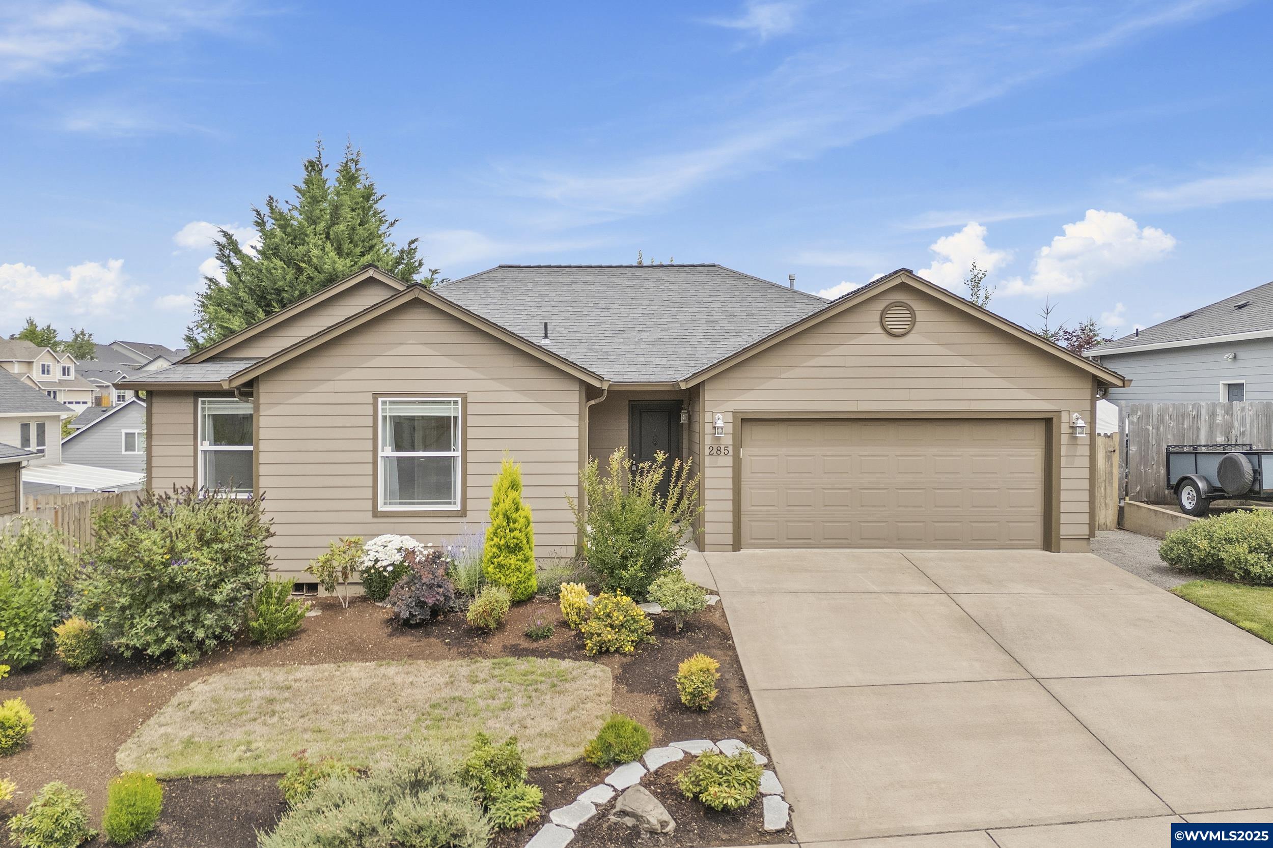 285 Summit View Avenue Southeast Salem, OR 97306 - Photo 1 of 35 Gallery Image 1