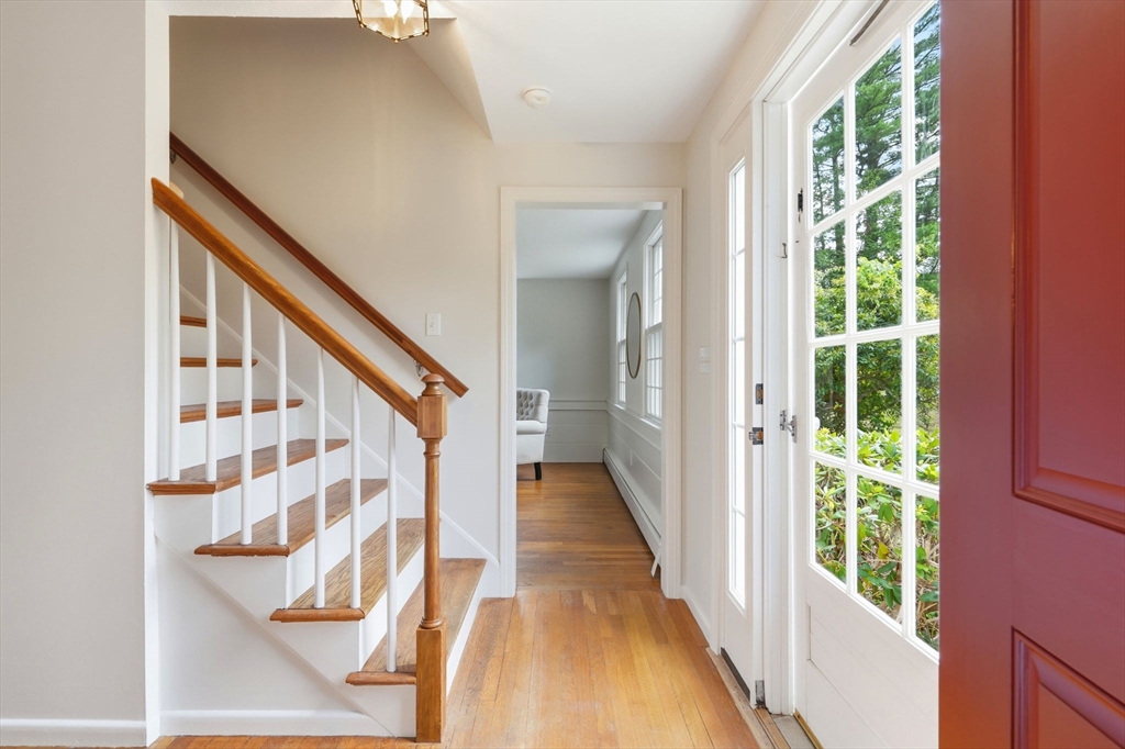 297 Holly Road Marshfield, MA 02050 - Photo 2 of 34