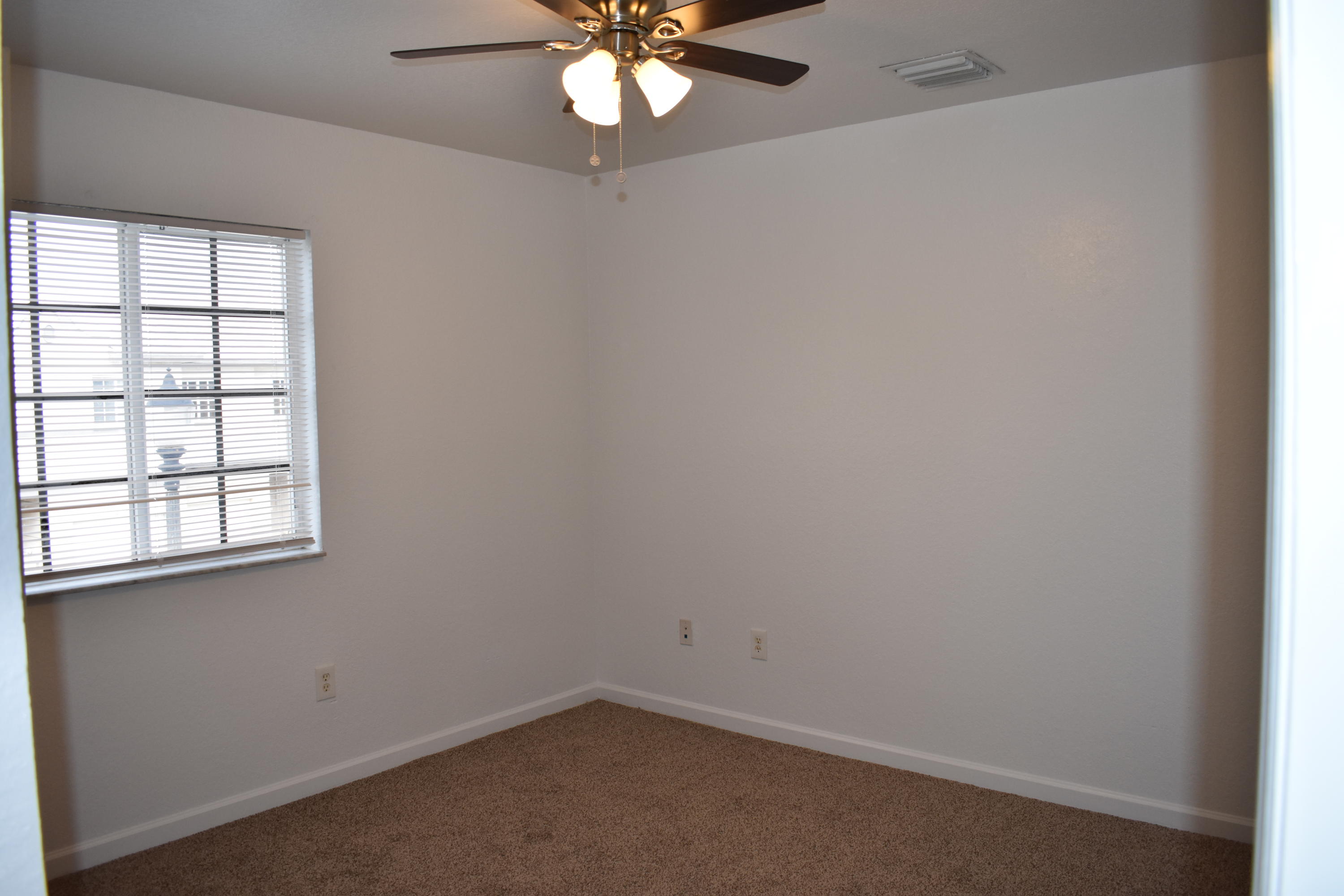 2009 Nassau Drive Riviera Beach, FL 33404 - Photo 12 of 19 DSC_0020