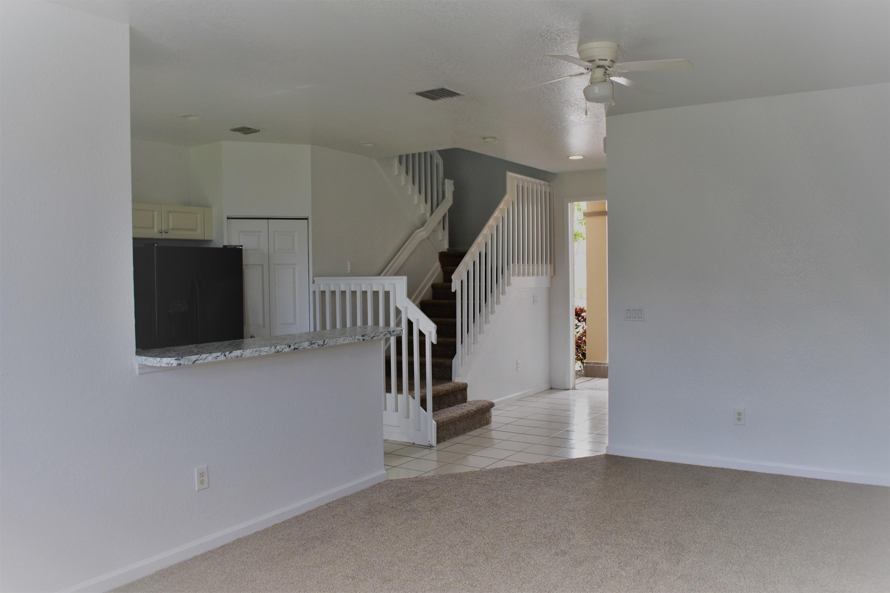 2009 Nassau Drive Riviera Beach, FL 33404 - Photo 3 of 19 DSC_0009 (2)