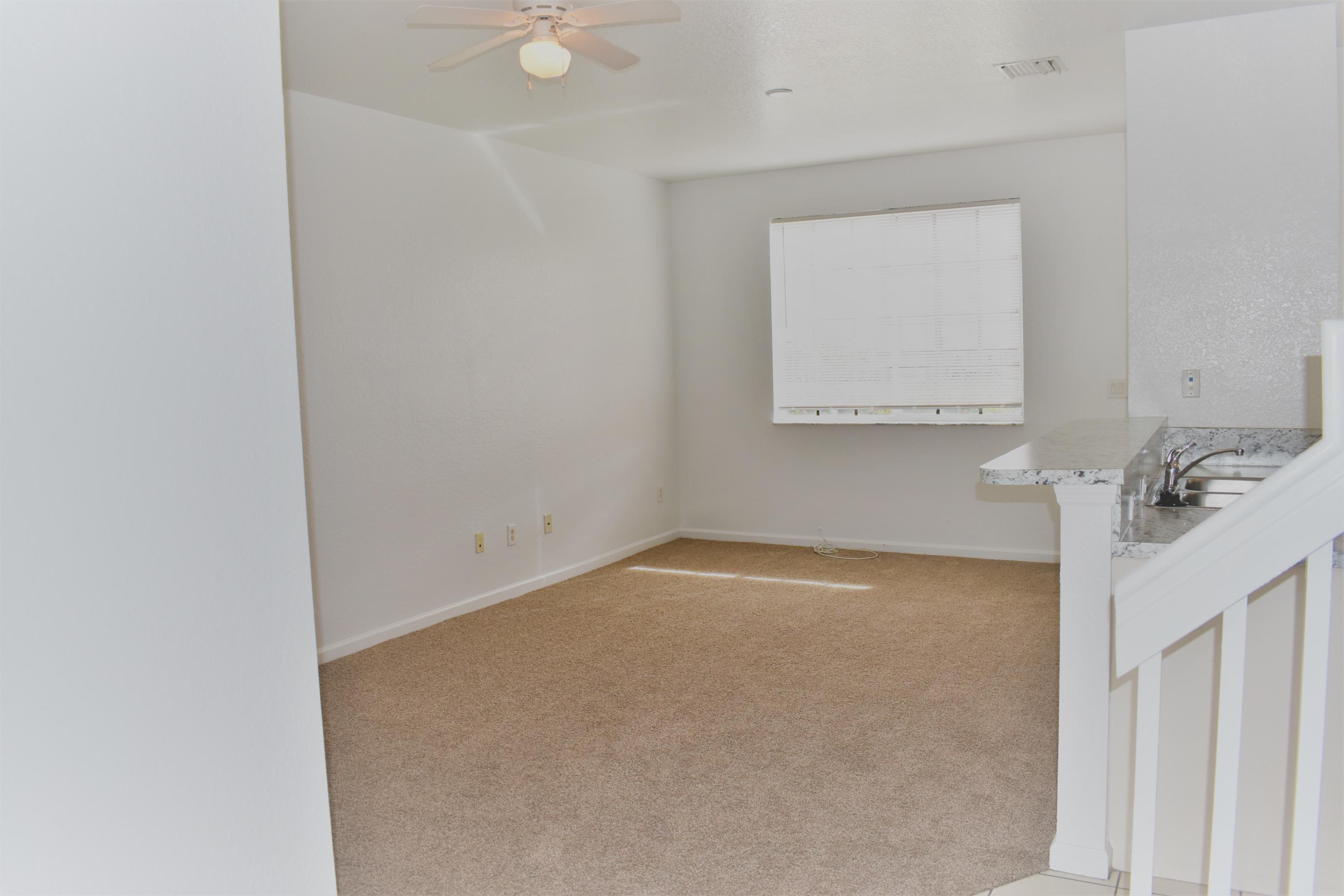 2009 Nassau Drive Riviera Beach, FL 33404 - Photo 6 of 19 DSC_0011 (2)