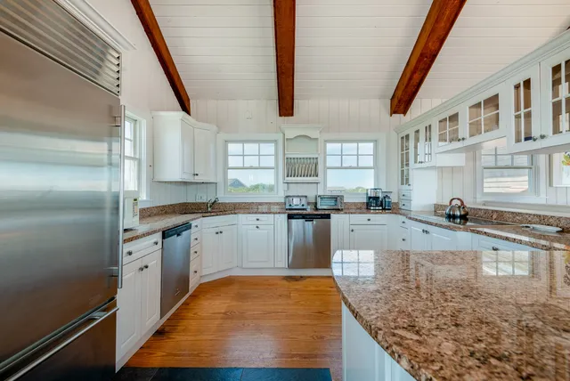 $9,995,000 | 1 Reeds Way, Nantucket, MA 02554