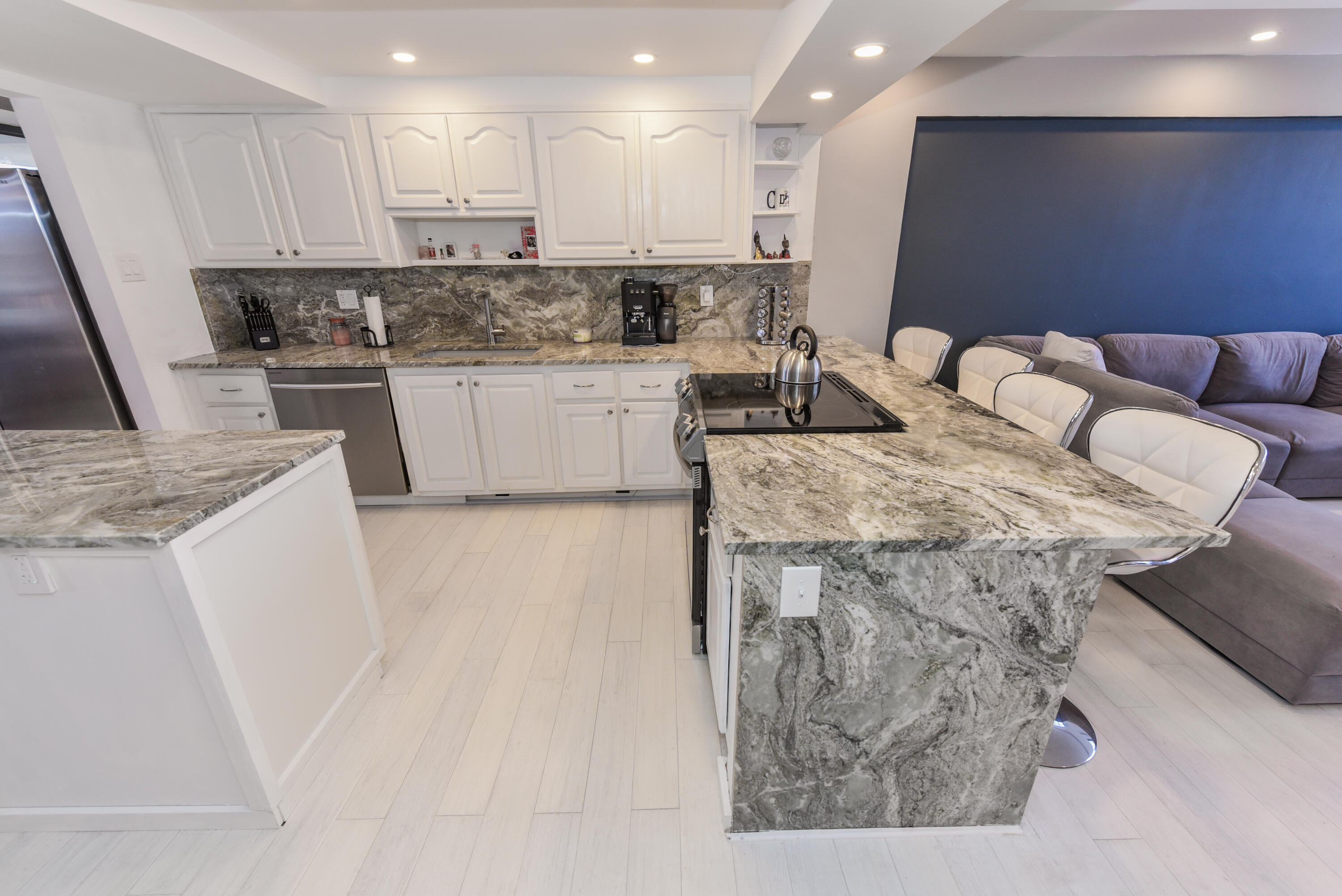 1401 South Federal Highway, Unit 414 Boca Raton, FL 33432 - Photo 11 of 38 1401 S Federal Hwy_#414_Denine Mckerchie