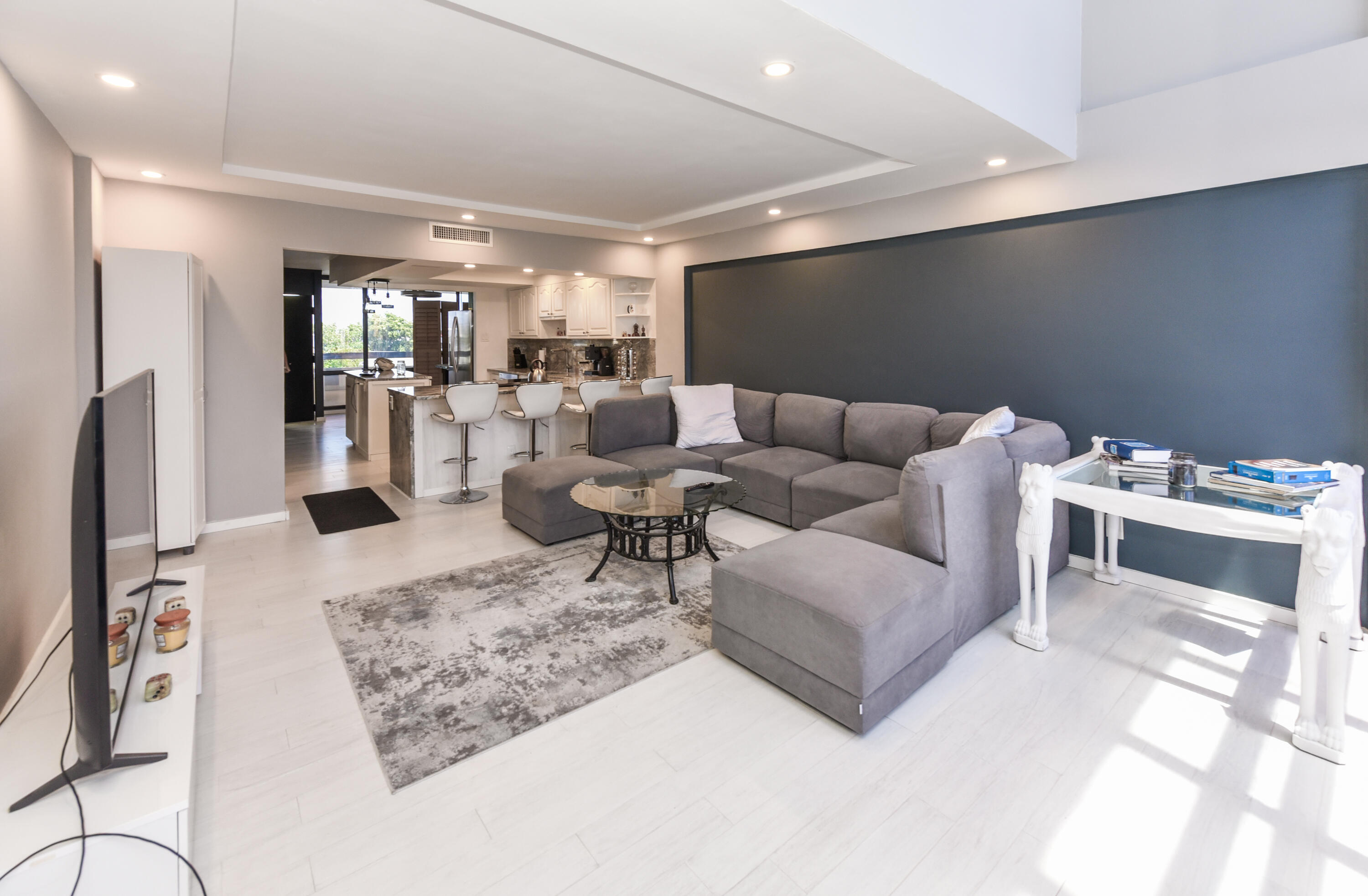 1401 South Federal Highway, Unit 414 Boca Raton, FL 33432 - Photo 15 of 38 1401 S Federal Hwy_#414_Denine Mckerchie