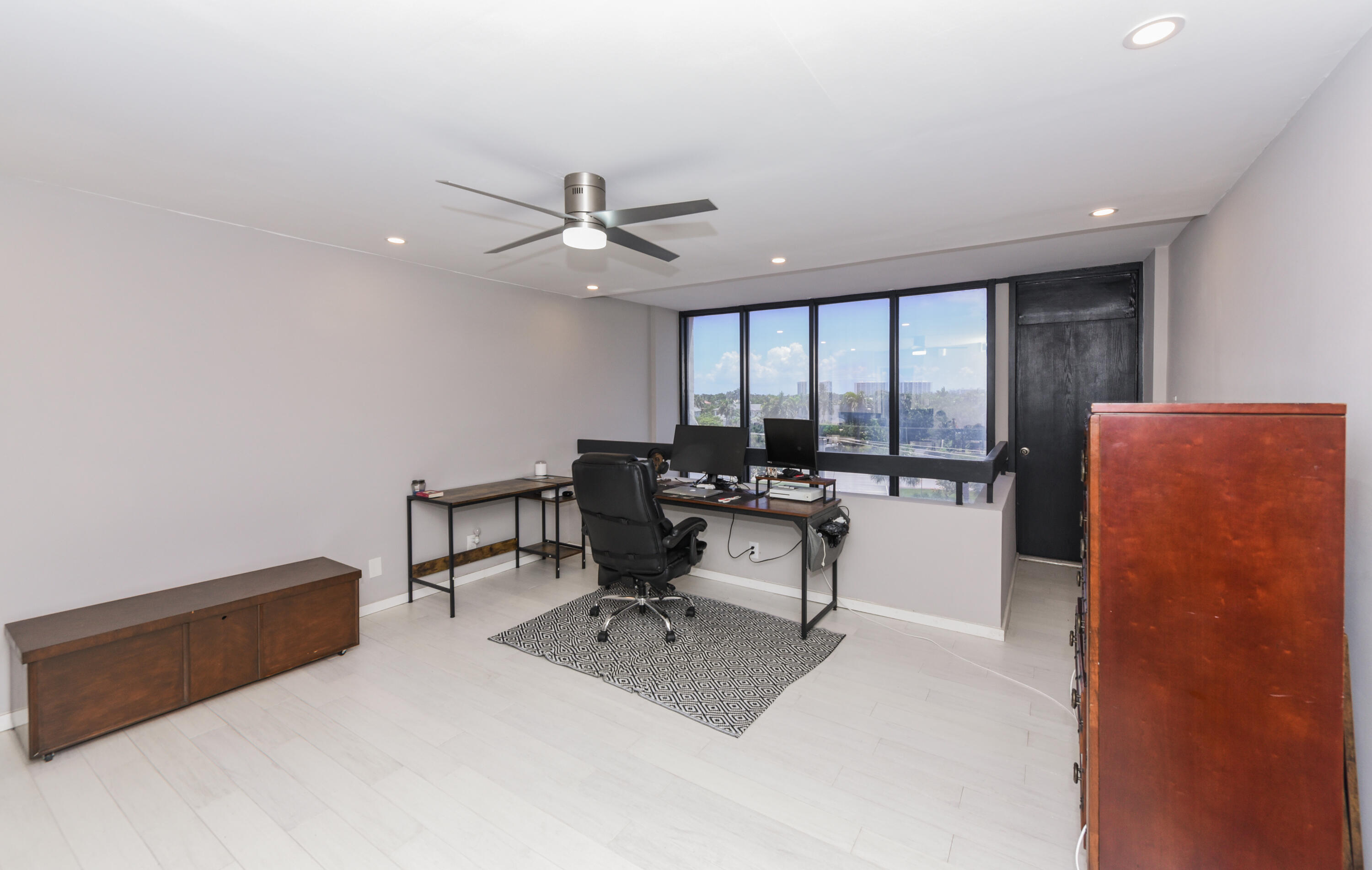 1401 South Federal Highway, Unit 414 Boca Raton, FL 33432 - Photo 29 of 38 1401 S Federal Hwy_#414_Denine Mckerchie