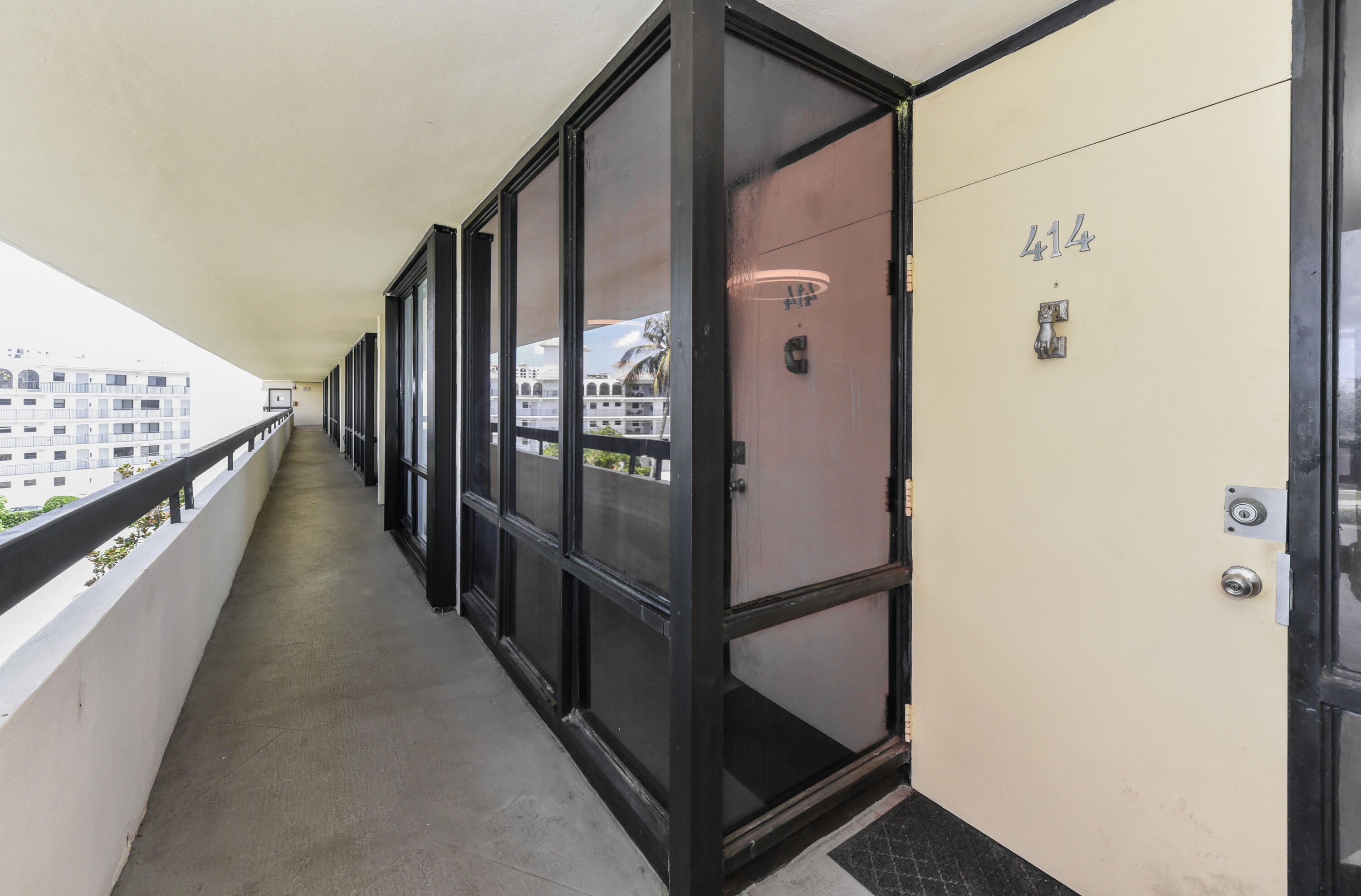 1401 South Federal Highway, Unit 414 Boca Raton, FL 33432 - Photo 3 of 38 1401 S Federal Hwy_#414_Denine Mckerchie