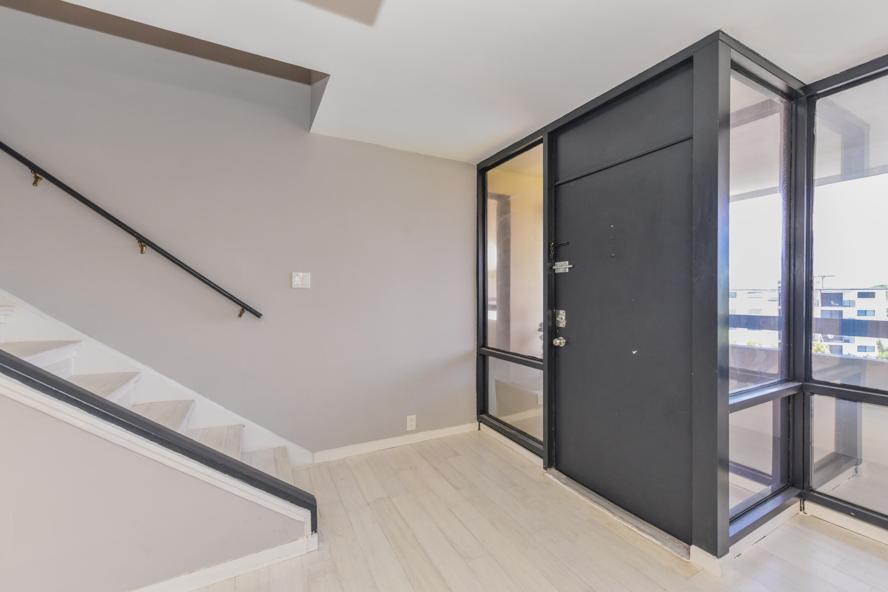 1401 South Federal Highway, Unit 414 Boca Raton, FL 33432 - Photo 5 of 38 1401 S Federal Hwy_#414_Denine Mckerchie