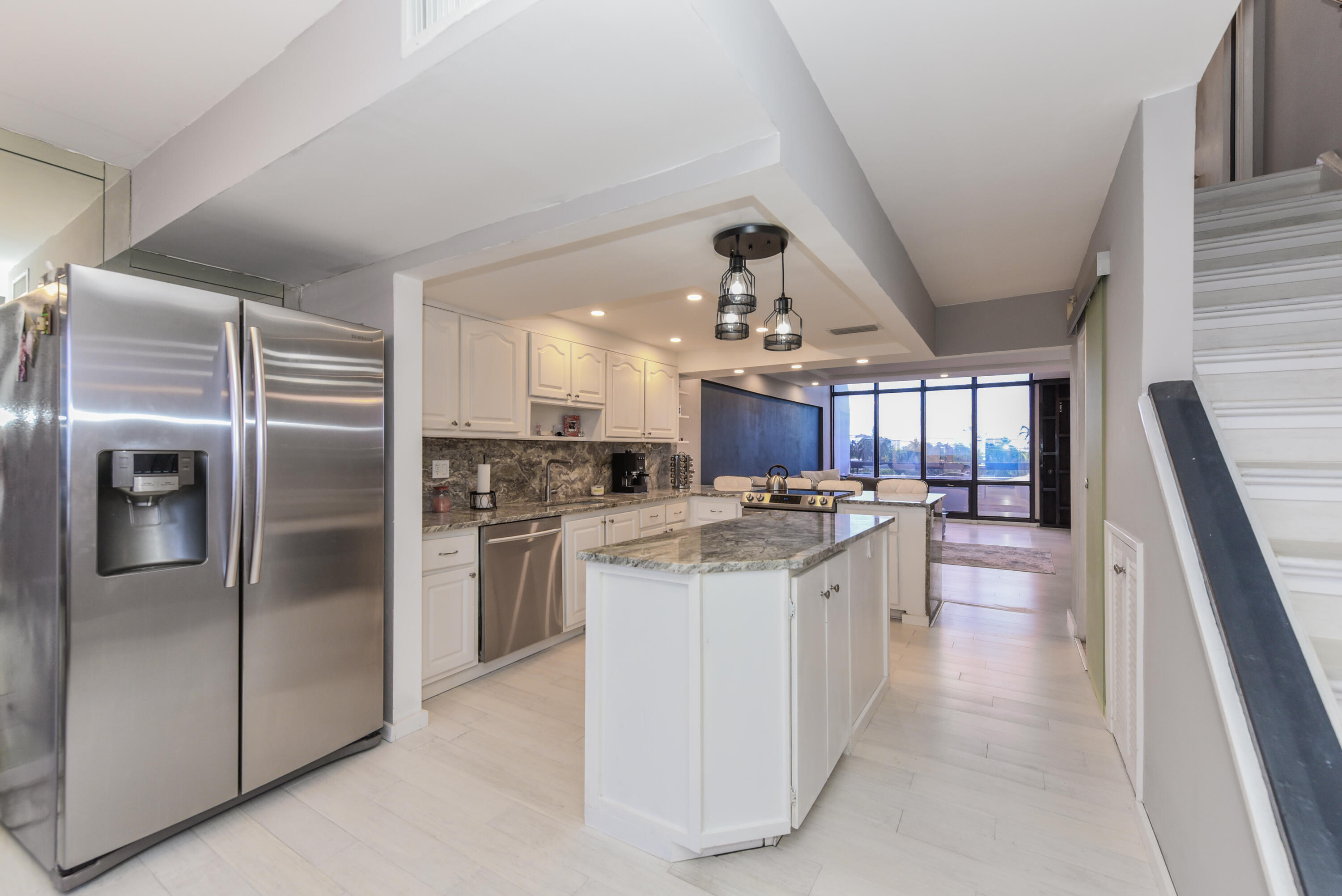 1401 South Federal Highway, Unit 414 Boca Raton, FL 33432 - Photo 7 of 38 1401 S Federal Hwy_#414_Denine Mckerchie