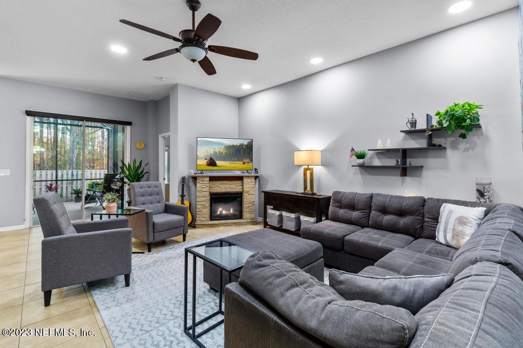 348 Colorado Springs Way St. Augustine, FL 32092 - Photo 5 of 30 348 Colorado Springs way-15