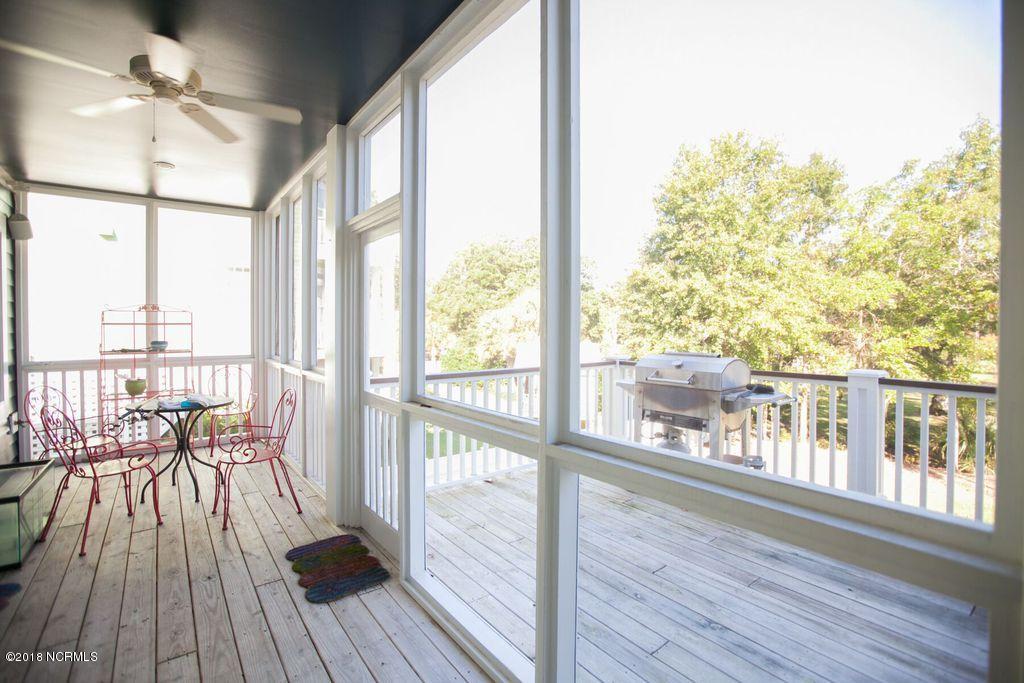 209 Inlet Point Drive Wilmington, NC 28409 - Photo 31 of 50 209 outdoor porch and deck