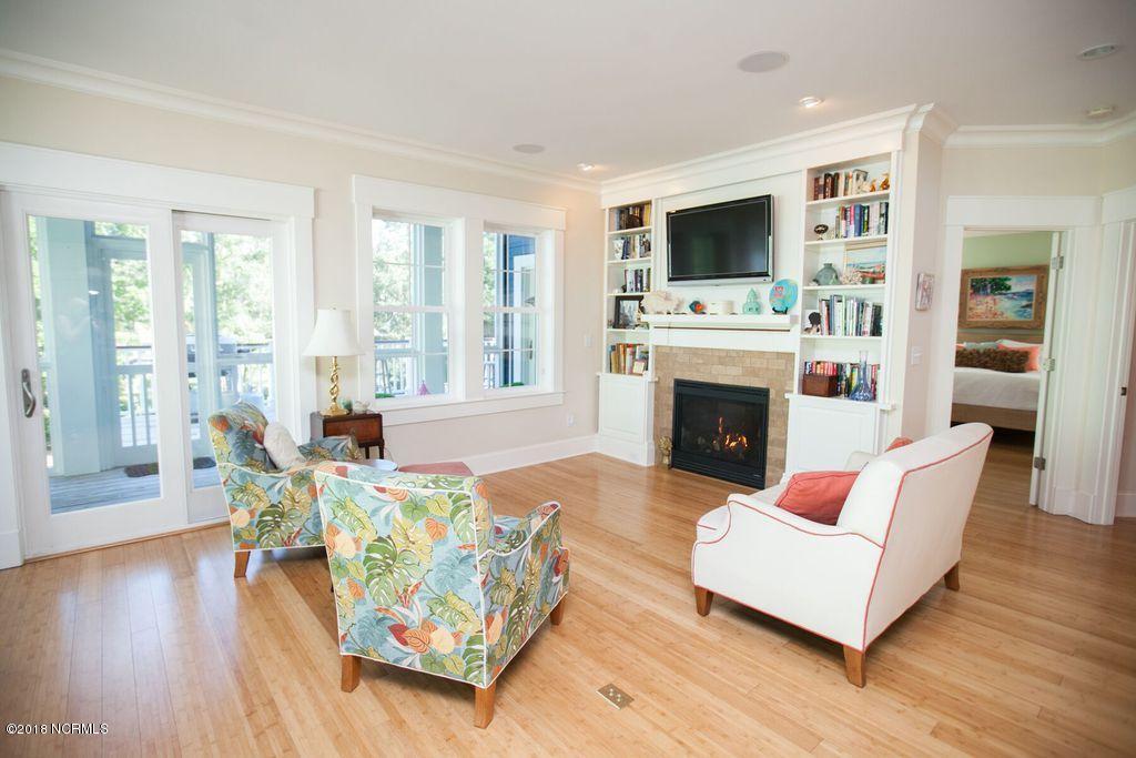 209 Inlet Point Drive Wilmington, NC 28409 - Photo 5 of 50 209 Open Living room 2
