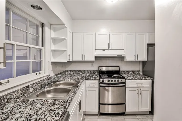 $1,600 | 111 Maison Place Northwest, Atlanta, GA 30327