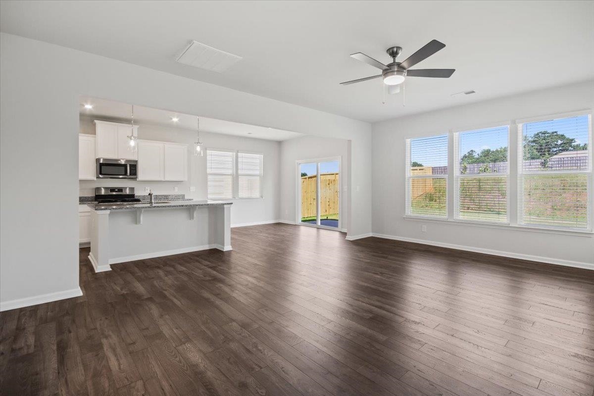 4043 Bromfield Way Boiling Springs, SC 29316 - Photo 5 of 34 Gallery Image 5