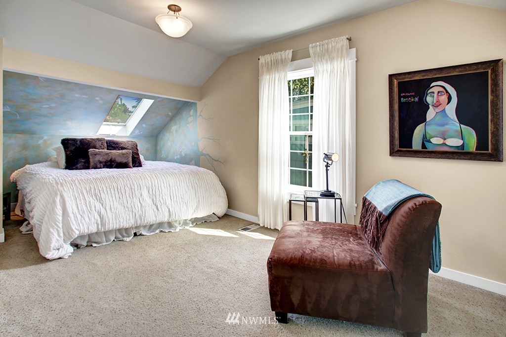1120 North 76th Street Seattle, WA 98103 - Photo 15 of 24 Gallery Image 15