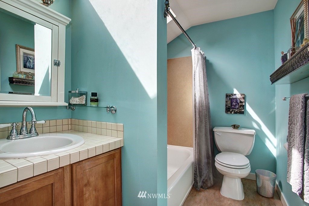 1120 North 76th Street Seattle, WA 98103 - Photo 16 of 24 Gallery Image 16