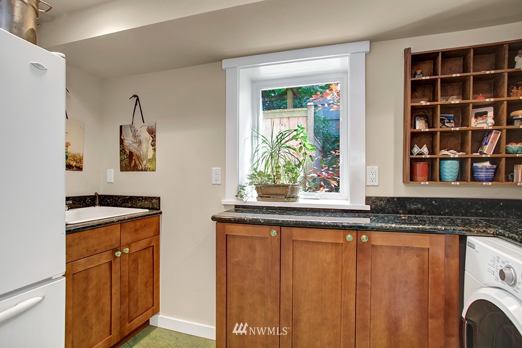 1120 North 76th Street Seattle, WA 98103 - Photo 23 of 24 Gallery Image 23