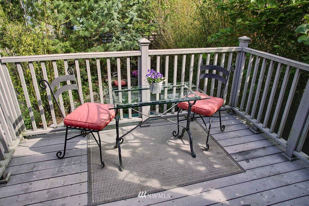 1120 North 76th Street Seattle, WA 98103 - Photo 4 of 24 Gallery Image 4