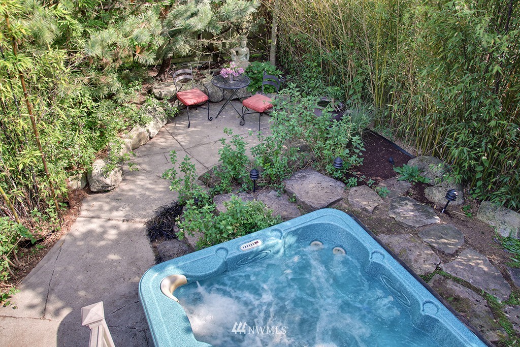 1120 North 76th Street Seattle, WA 98103 - Photo 5 of 24 Gallery Image 5