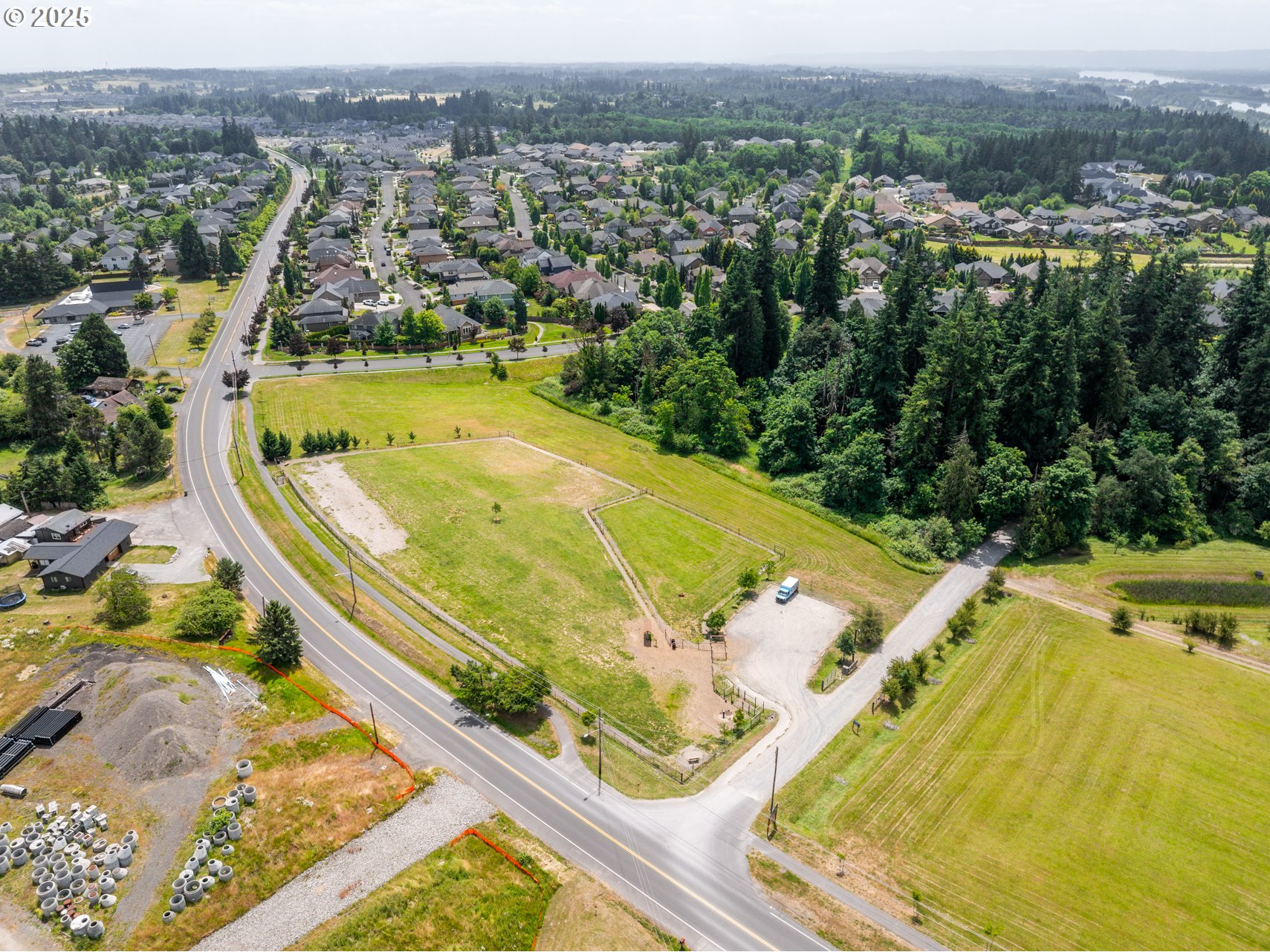 1401 South Dusky Drive Ridgefield, WA 98642 - Photo 46 of 46 an aerial view of swimming pool