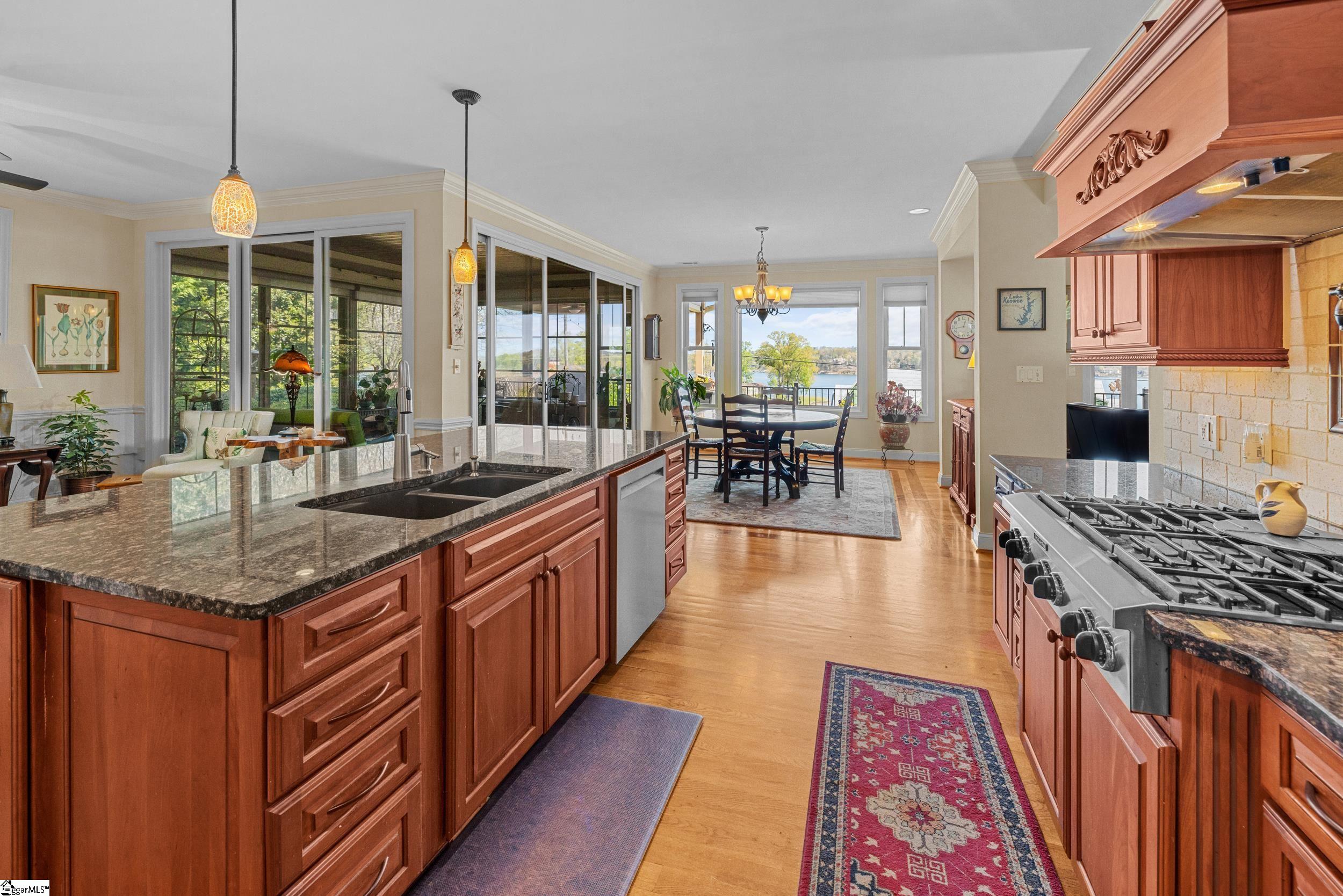 729 Navigator's Point Seneca, SC 29672 - Photo 17 of 48