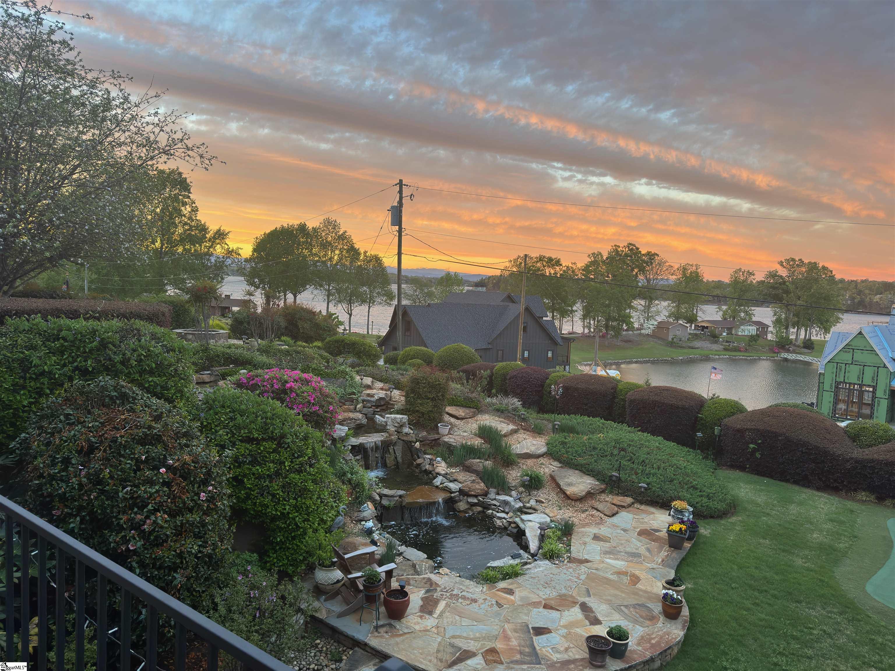 729 Navigator's Point Seneca, SC 29672 - Photo 2 of 48