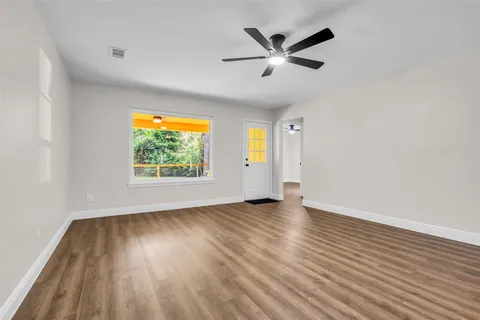 $315,000 | 5945 Sinclair Drive, Montgomery, TX 77316