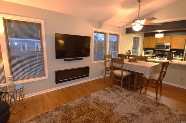 $332,500 | 10035 North Turkey Creek Road, Unit 203, Syracuse, IN 46567