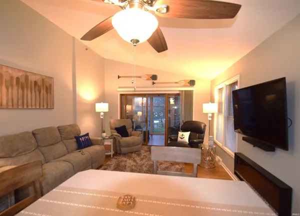 $332,500 | 10035 North Turkey Creek Road, Unit 203, Syracuse, IN 46567