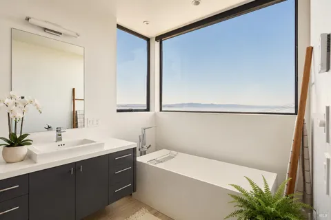 $5,388,000 | 4755 Paradise Drive, Tiburon, CA 94920