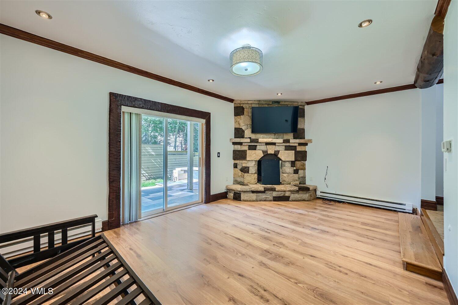124 Eagle Road, Unit B Avon, CO 81620 - Photo 3 of 10 Living Room